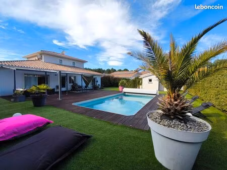 maison 185 m2 habitable  7 pièces  sur terrain 900 m2 gujan mestras