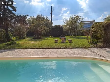 location maison 110m2  3 chambres  piscine  pessac