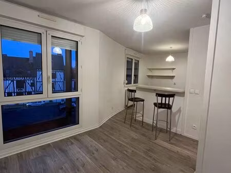 studio 30m2 + parking - centre louviers