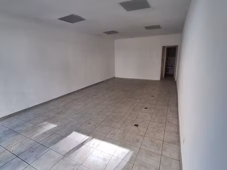 local commercial 40.85m²