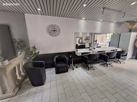 salon de coiffure clé en main – local commercial entièrement équipé