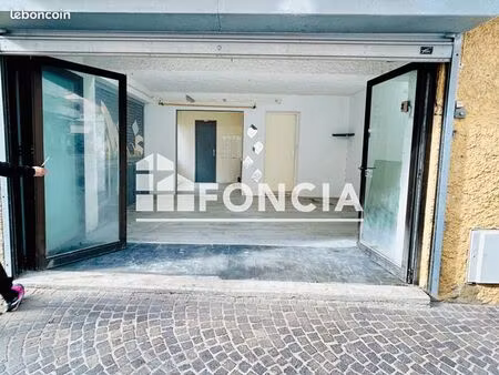 local commercial 29 m²