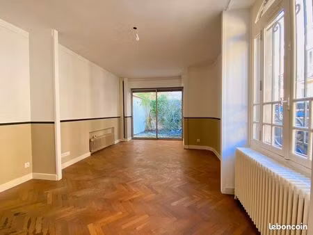 bordeaux nansouty – élégante maison bourgeoise avec garage