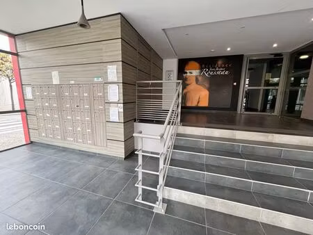 p2 meublé avec parking à louer