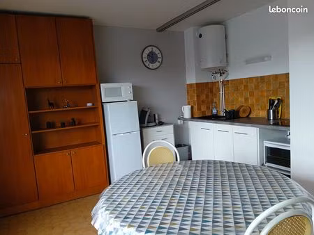 appartement de 32m2 à 80 m de la mer cote poste central de secours