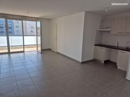 appartement t3 de 63m2 calme et lumineux + 2 places parking en sous-sol