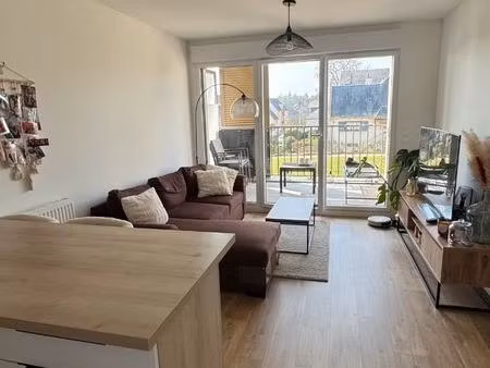 t2 avec balcon - centre-ville (rare)