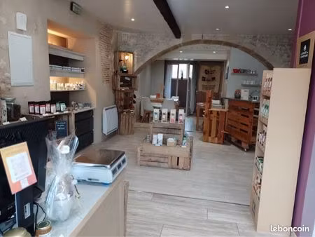 local commercial saint gaultier centre