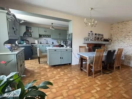 maison 6 pièces 156 m²