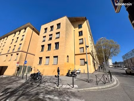 bureaux 75 m² aix en provence