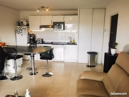 t 3 prénium refait à neuf + 3 parkings