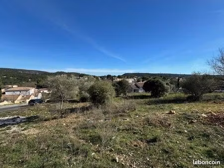 terrain 230 m² avec vue dégagée  plein sud