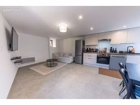 maison meublée neuve 71 m² – 3 chambres – jardin – parking – proche vienne