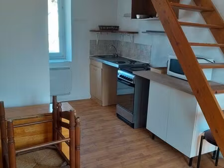 centre bourg de saint saint sauveur t1bis en état correct a 10mn de la voie express rn 12