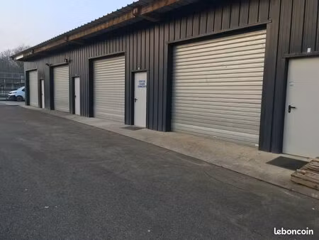 local entrepôt à louer
