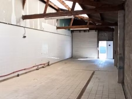 hangar / local d’activité de 80 m²