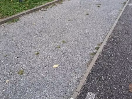 place de stationnement extérieure