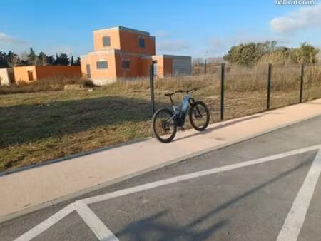 terrain 575m2 serignan