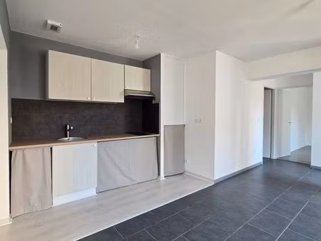 appartement 41 m² très lumineux entièrement rénové à neuf situé à libourne centre