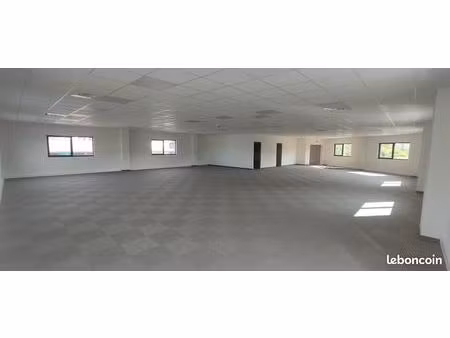 bureaux 130 m² bourgoin jallieu