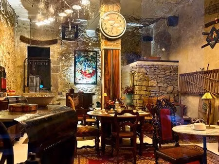 à saisir - à louer lieu unique pour votre coffee shop