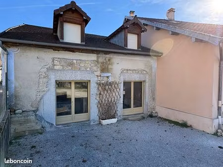 maison 1 pièce 215 m²