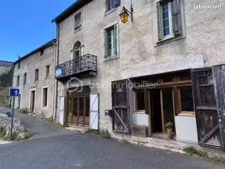 maison de village 13 pièces 450 m²