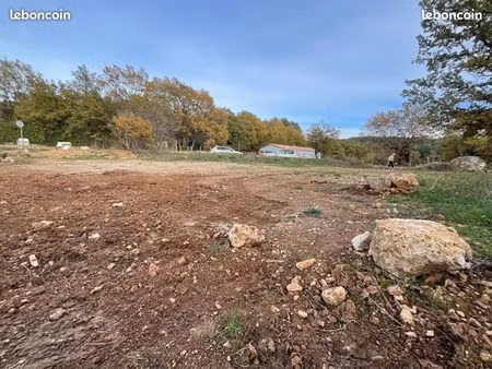 terrain plat libre construction