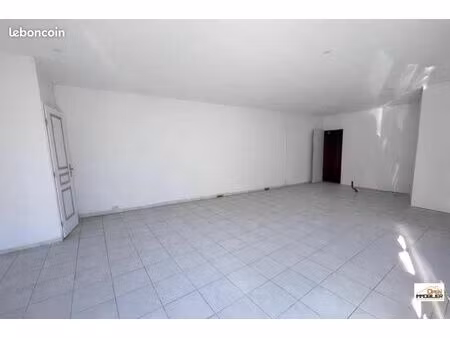 immeuble 3 pièces 47 m²