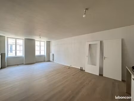appartement 2 pièces 68 m²