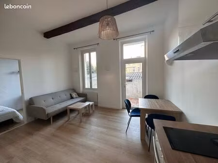 t2 meublé 6 eme avec terrasse