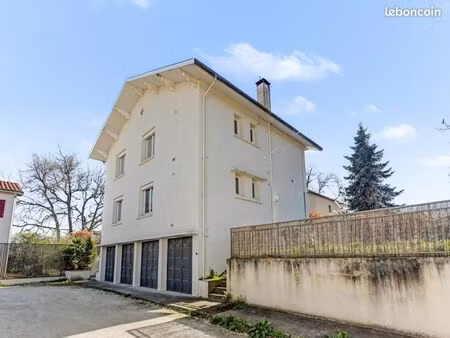 immeuble 6 pièces 149 m²