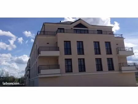 grand appartement type 2 + balcon