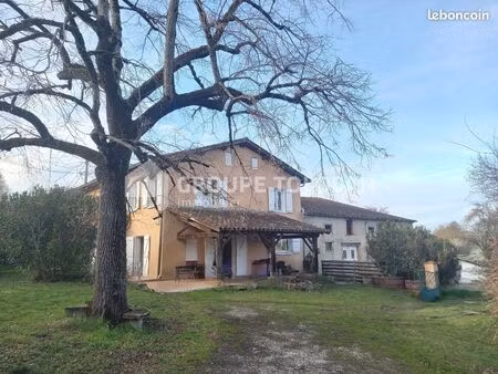 maison 7 pièces 234 m²