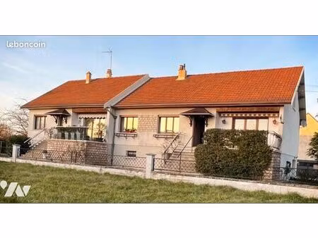 maison 7 pièces 179 m²