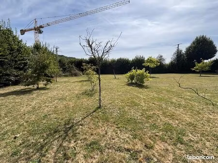 terrain 659 m² colombe