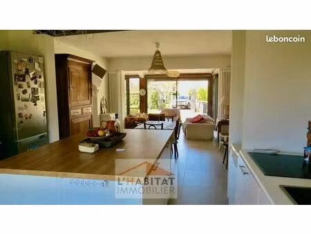 propriété 6 pièces 160 m²