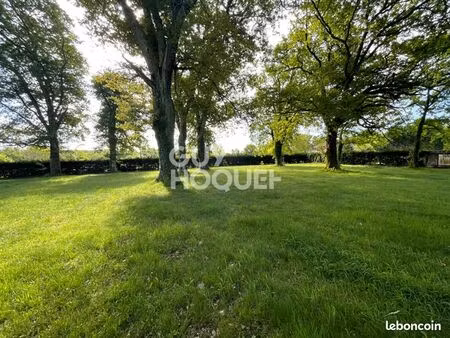 terrain 1 736 m² mezos