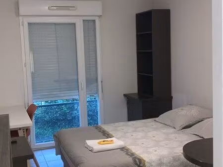 studio meublé en face de l’hôpital nord et fac médecine