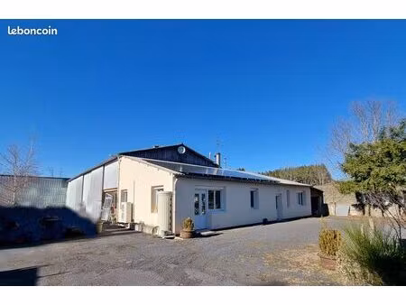 local 5870 m² saint-jeures