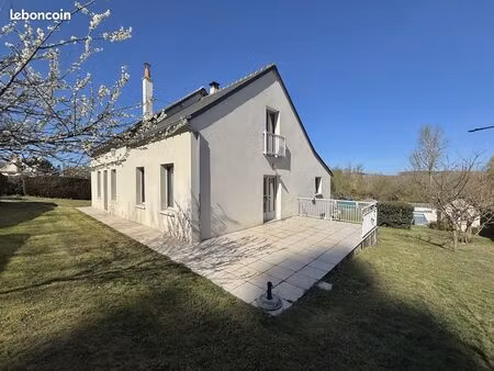 maison 8 pièces 215 m²