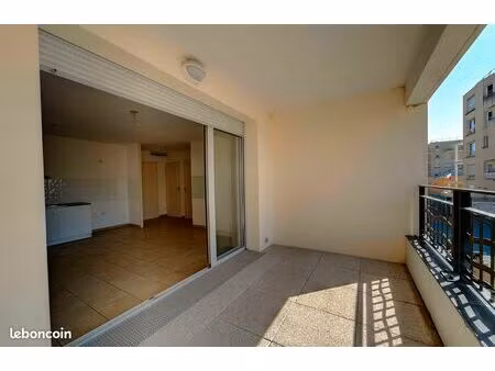 charmant 2 pièces avec terrasse et parking quartier chartrons  bordeaux