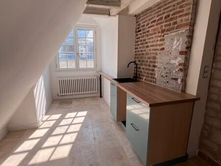 tours à vendre très beau t3 refait à neuf