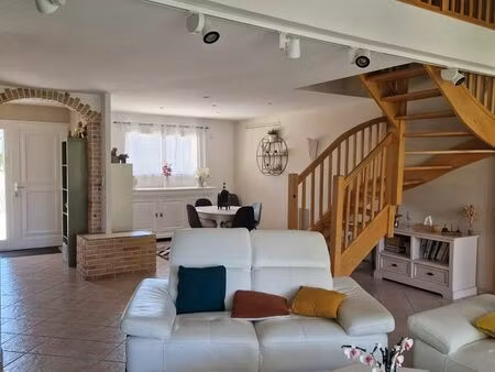 vends maison t6 avec piscine à grenade