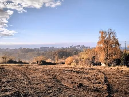 terrain 2 400 m² baurech