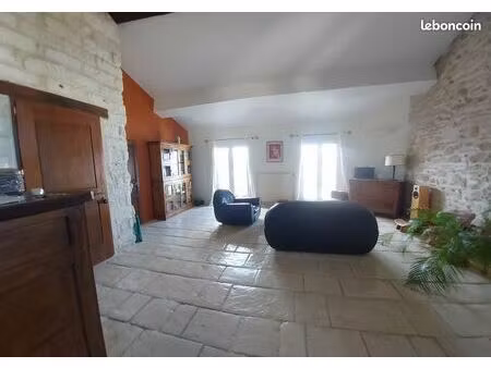 f3 quartier gare-comedie