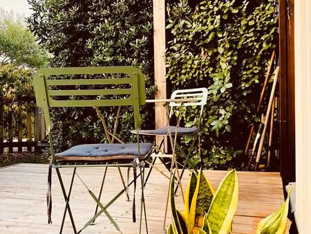 t2 avec terrasse & jardin – plage à pied – récent