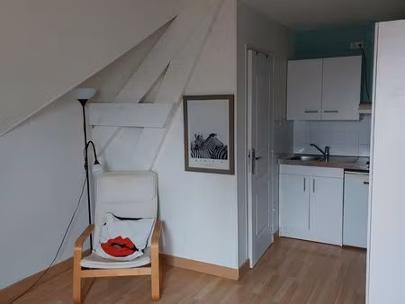 studio meublé hout confort