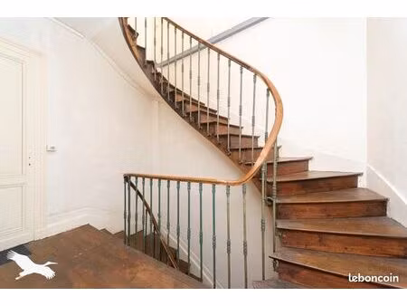 immeuble 250 m² blaye