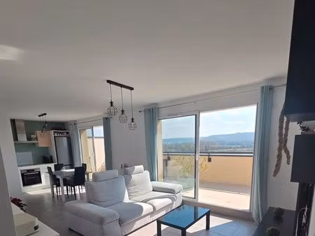 t3 63 m² dernier étage – terrasse 25 m² – clim – garage + cave